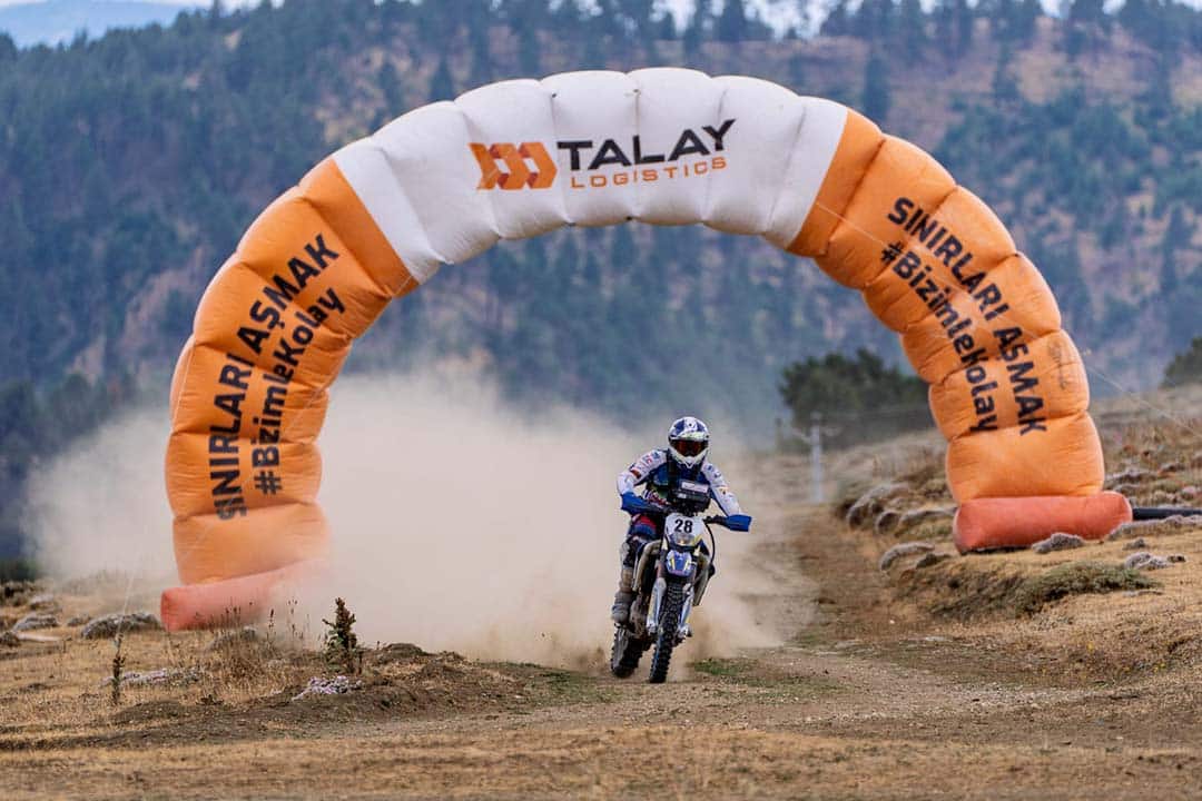 The energy of the start: Maikol Reboldi at the beginning of the Transanatolia Rally Raid 2025, ready to turn passion and courage into results.